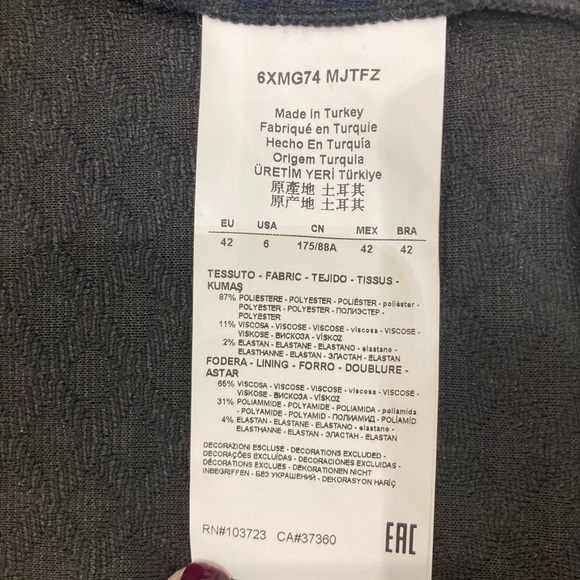 Armani Colezioni blazer, very elegant and sexy! Size 42 - Picture 5 of 7